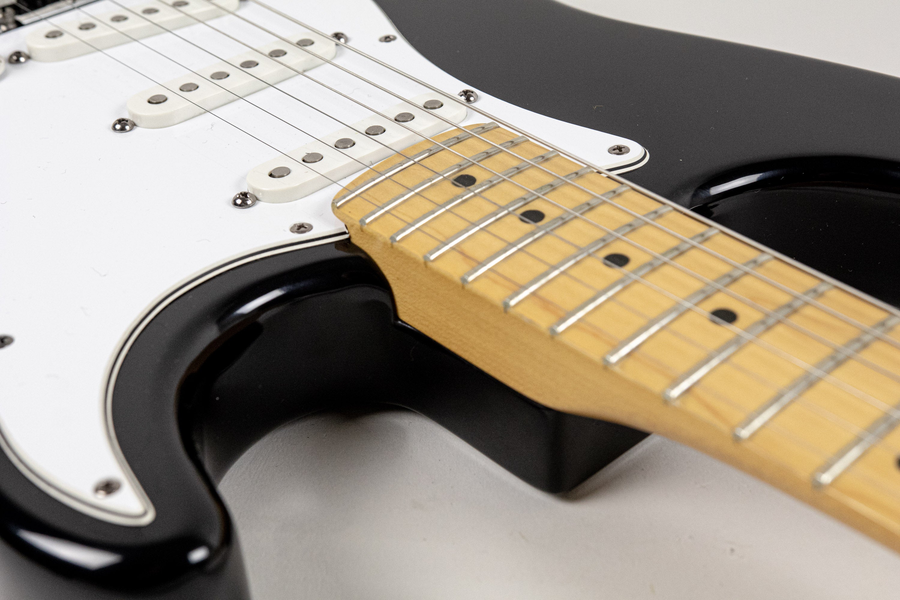 1995 Fender Stratocaster, Black - Image 23