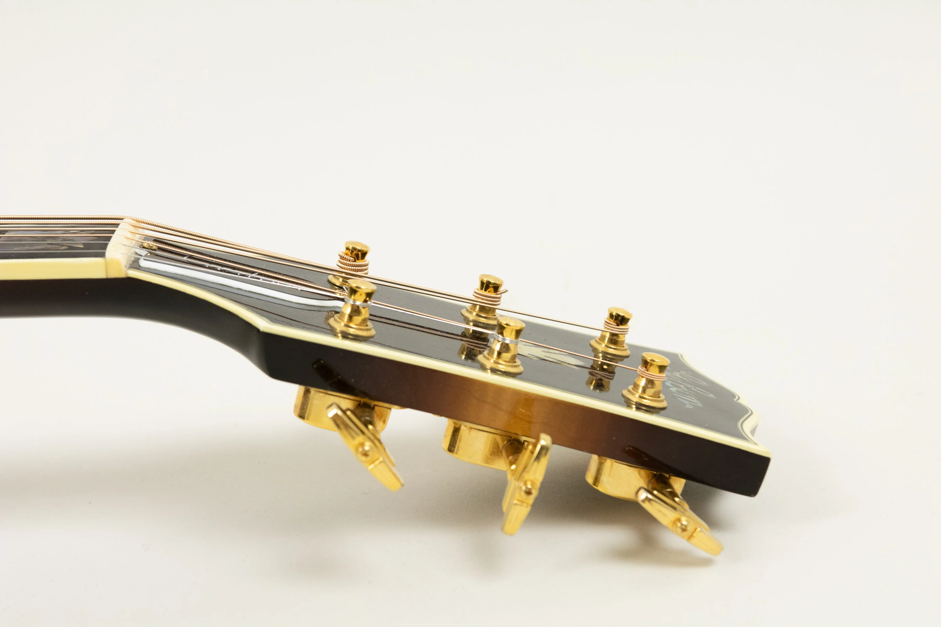 2010 Gibson Custom SJ-200 Custom, Rosewood, Sunburst - Image 11