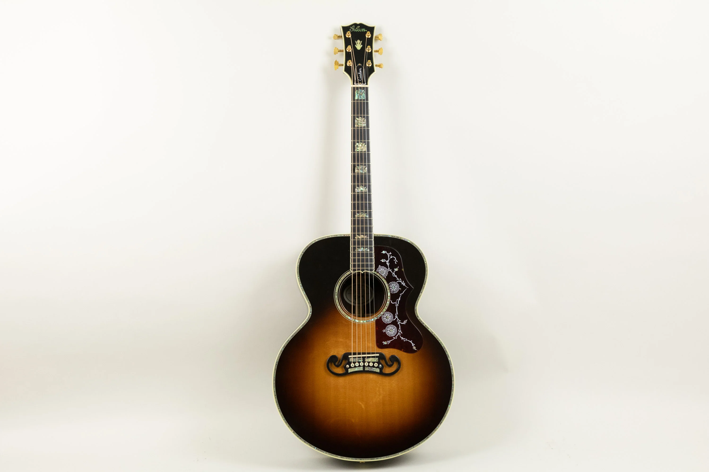 2010 Gibson Custom SJ-200 Custom, Rosewood, Sunburst - Image 3