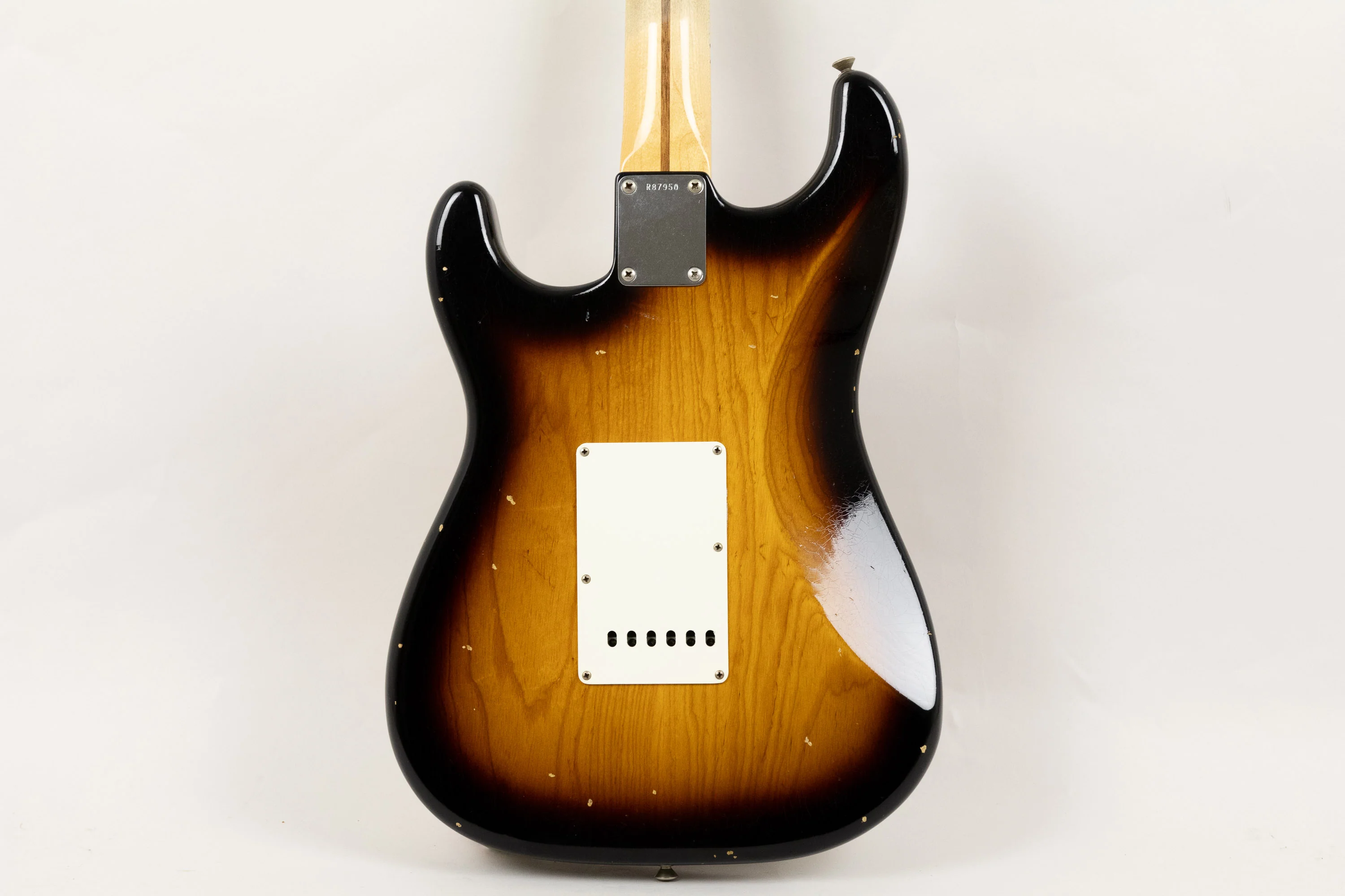 2016 Fender Custom Shop Stratocaster, Journeyman Relic, Sunburst - Image 3